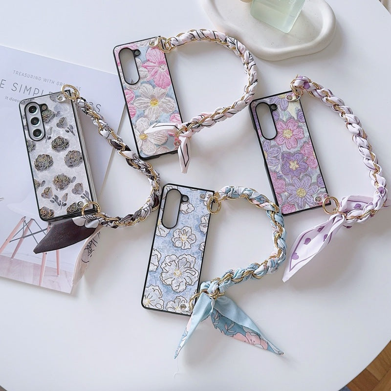 【4-19】Suitable for Samsung Z Fold 6/5 folding phone case, shockproof Z Fold 4/3, gold-embossed vintage floral scarf bracelet style, trendy.