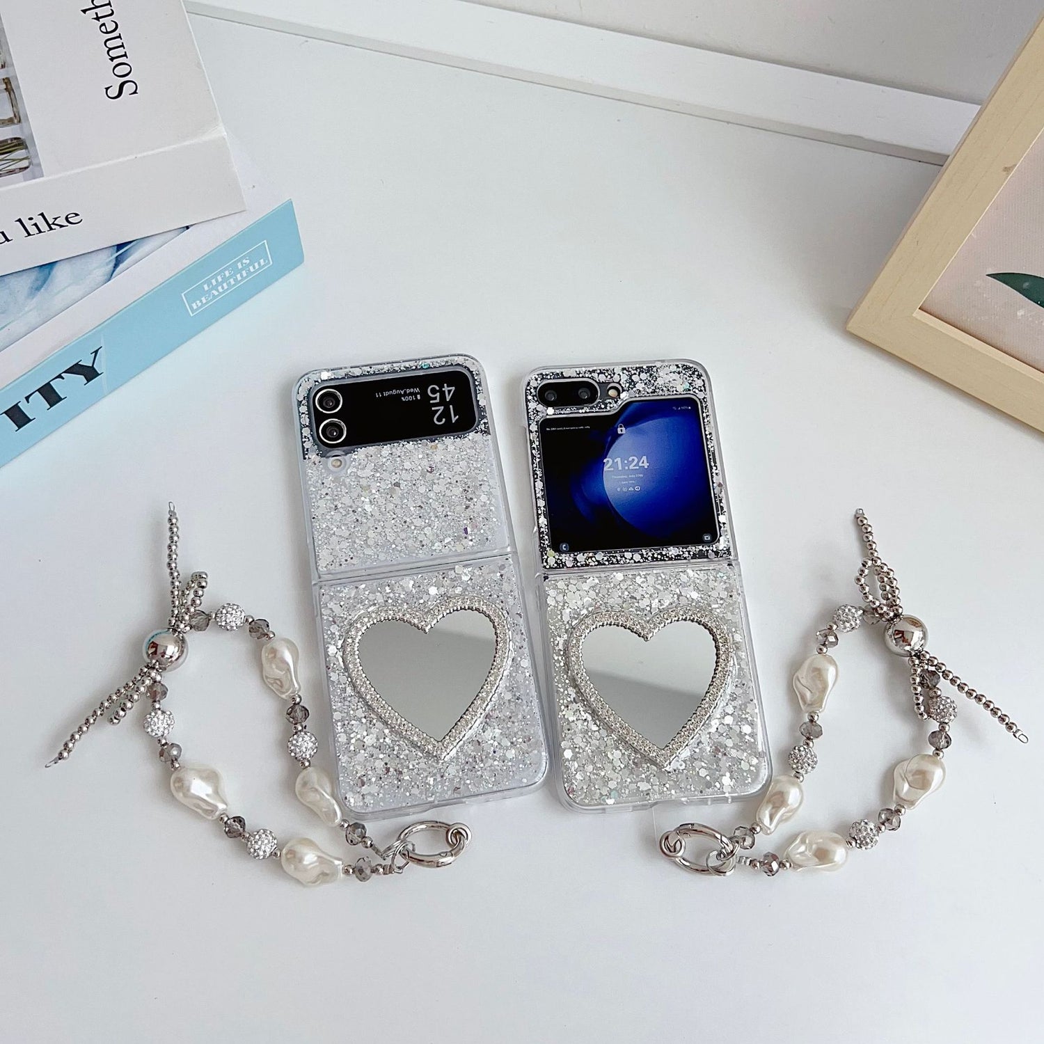 【4-23】Silver sequin heart mirror phone case, compatible with Galaxy Z Flip 6/5/4/3, Samsung folding protective cover, Korean style.